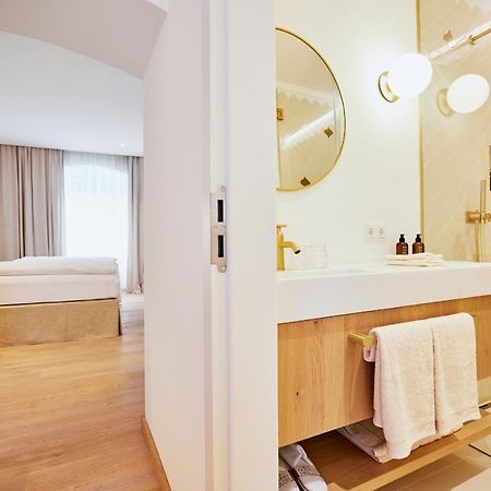 Boutiquehotel Zum Goldenen Hirschen Gmunden Εξωτερικό φωτογραφία