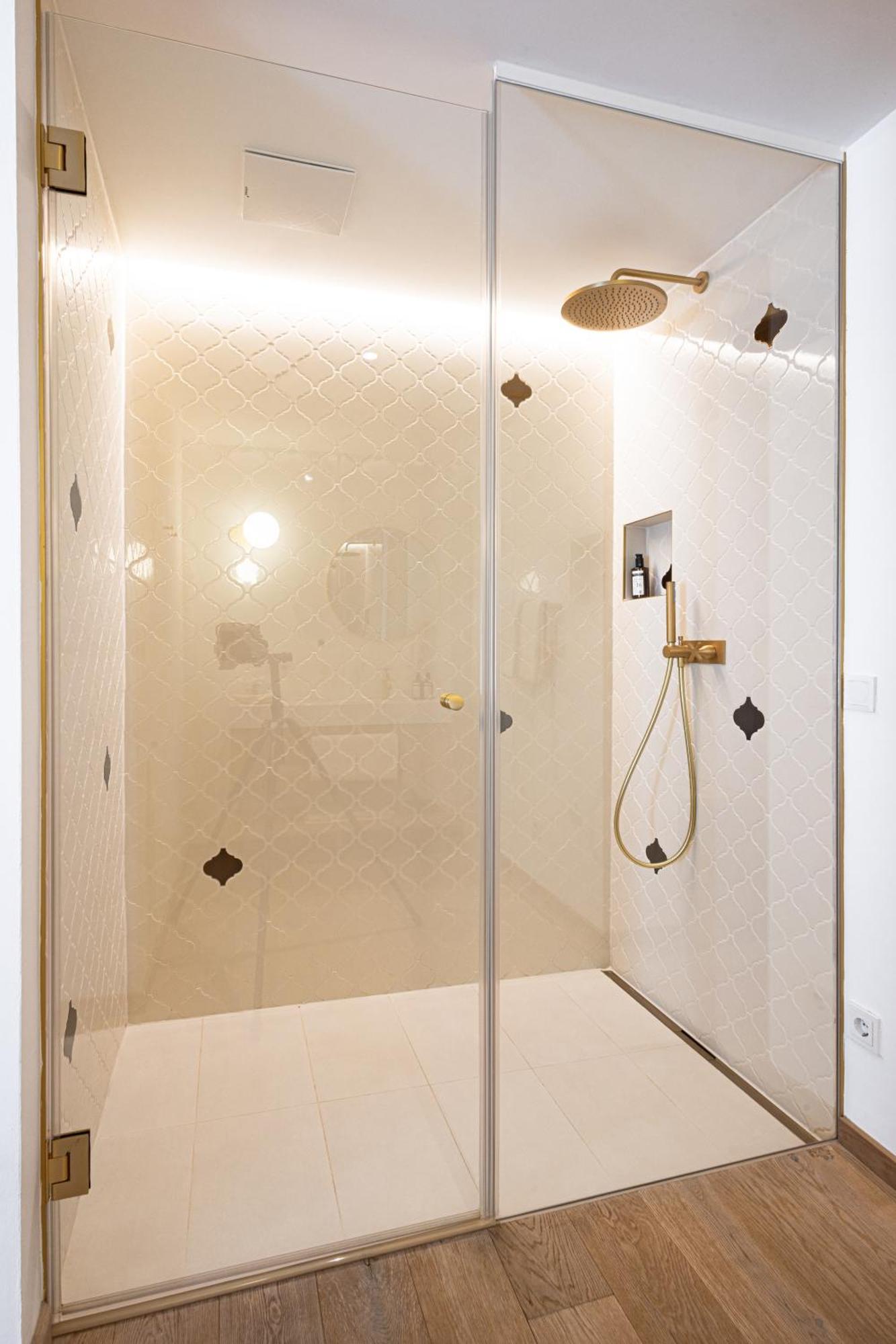 Boutiquehotel Zum Goldenen Hirschen Gmunden Εξωτερικό φωτογραφία