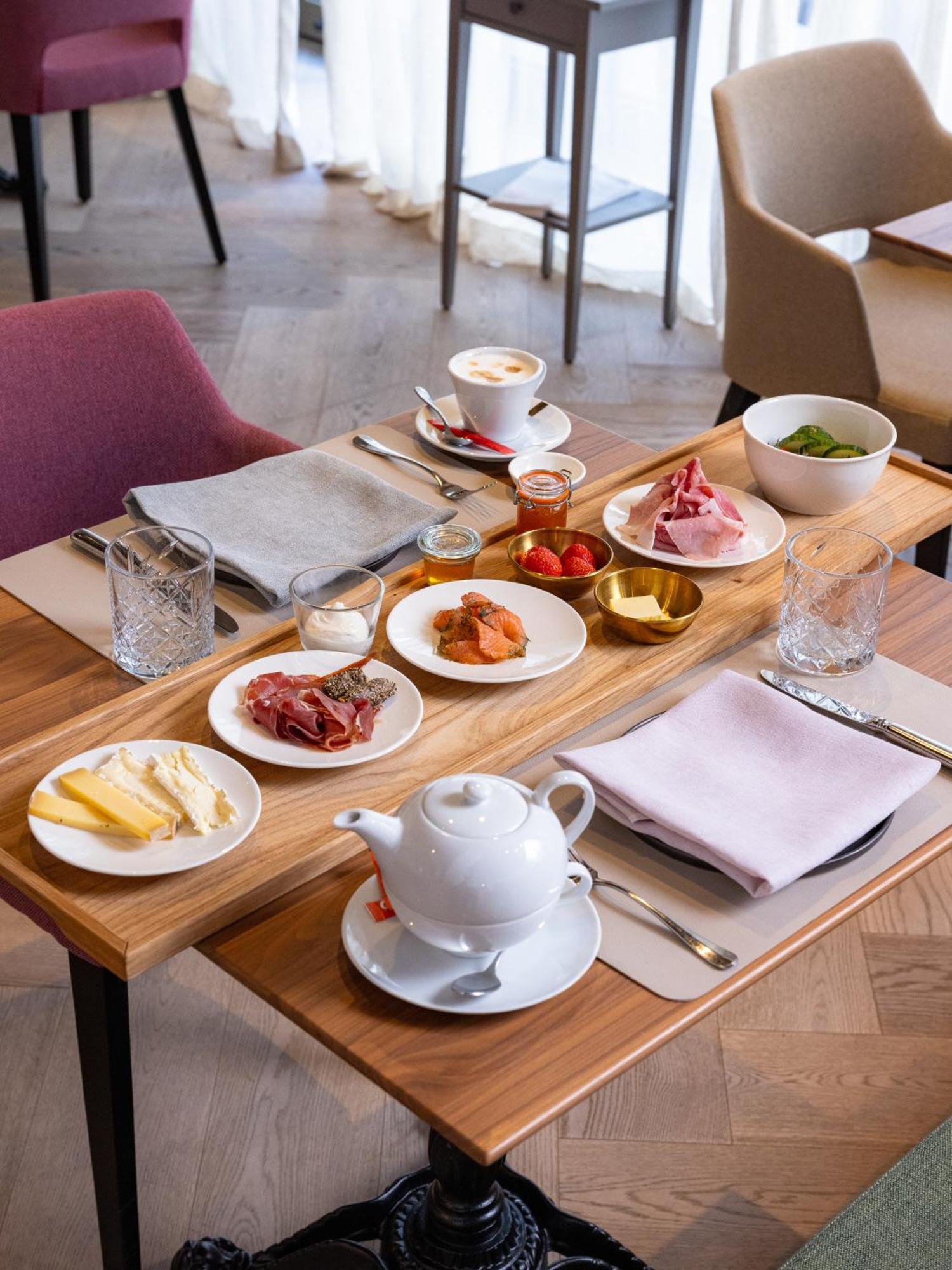 Boutiquehotel Zum Goldenen Hirschen Gmunden Εξωτερικό φωτογραφία
